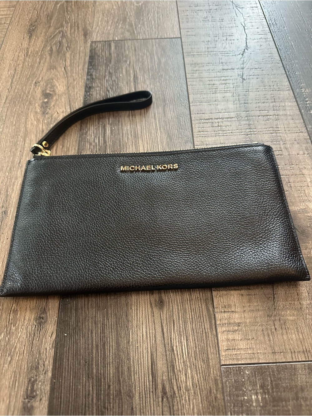 Michael Kors Black Pebbled Leather Large Jet Set Travel Zip Clutch Wristlet